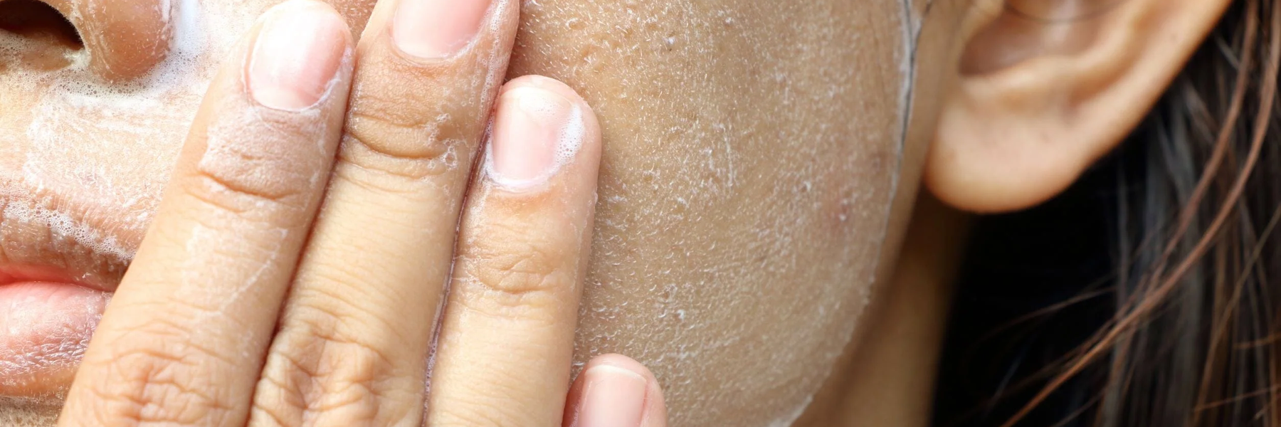 chemical-vs-physical-exfoliants